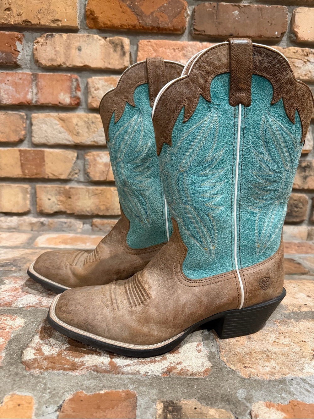 ARIAT WOMEN'S Quickdraw Legacy WESTERN BOOTS - BROAD SQUARE TOE Sz 8.5